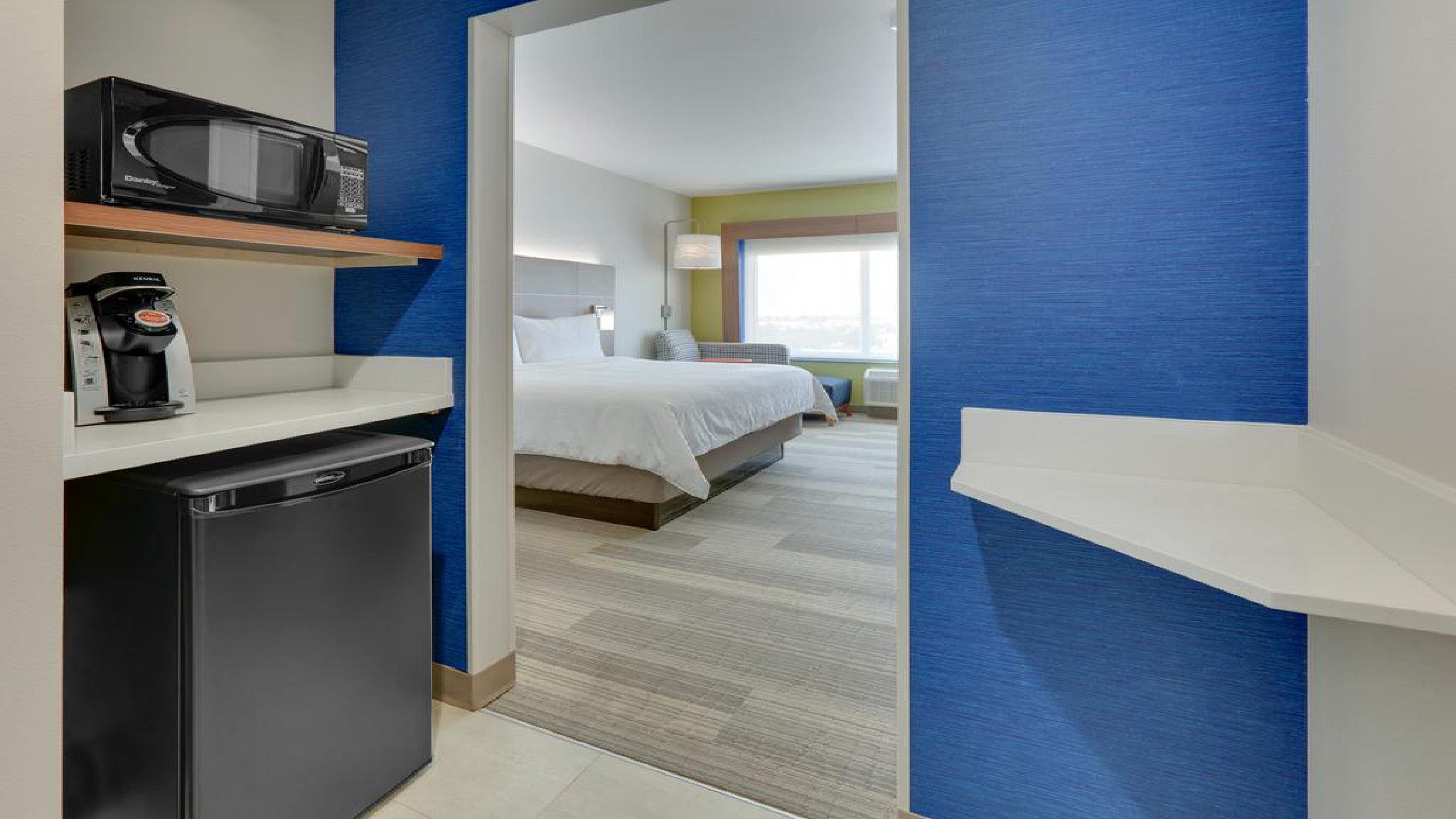 Holiday Inn Express Hotel & Suites Mount Pleasant By Ihg Exterior photo