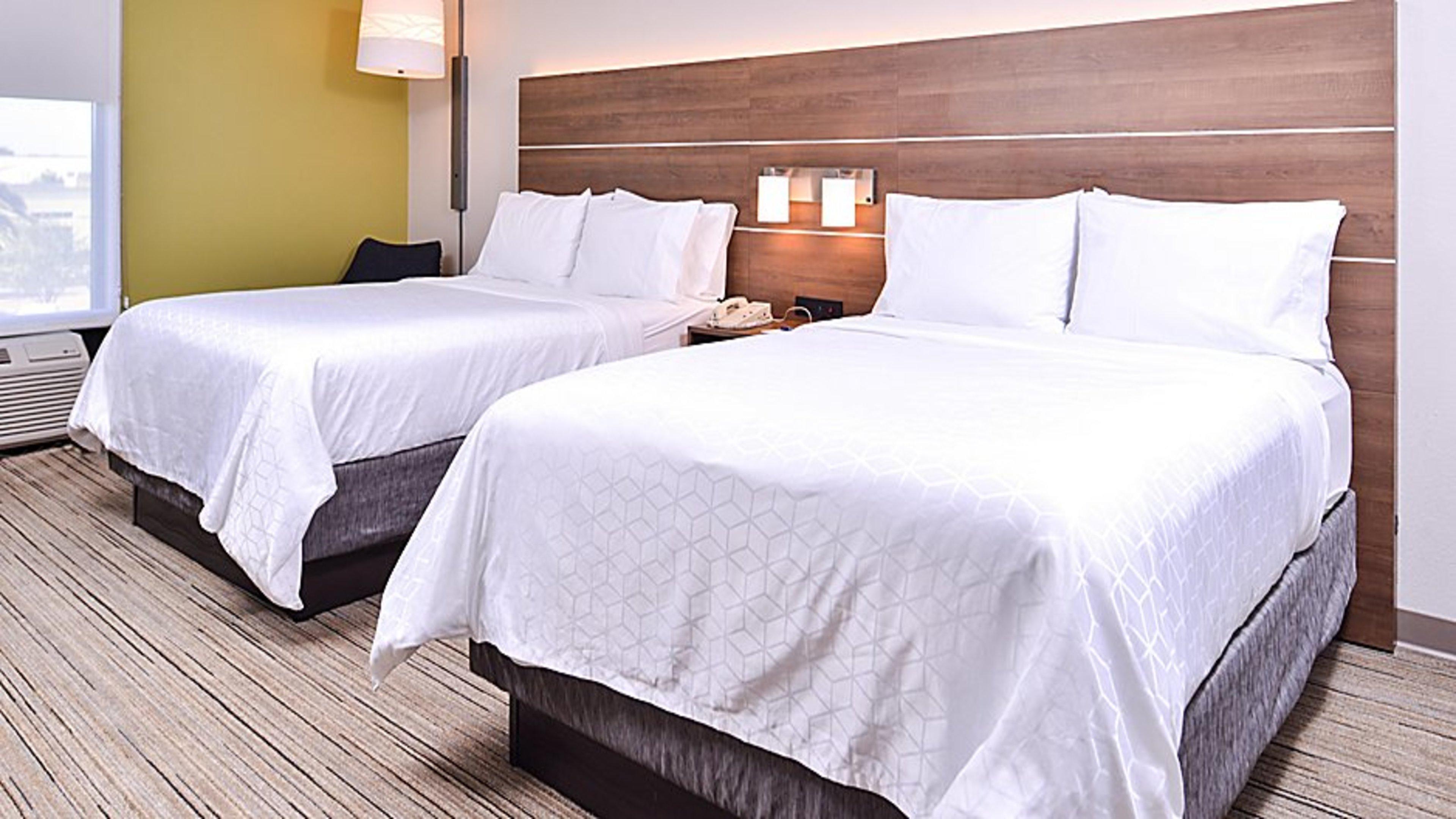Holiday Inn Express Hotel & Suites Mount Pleasant By Ihg Exterior photo