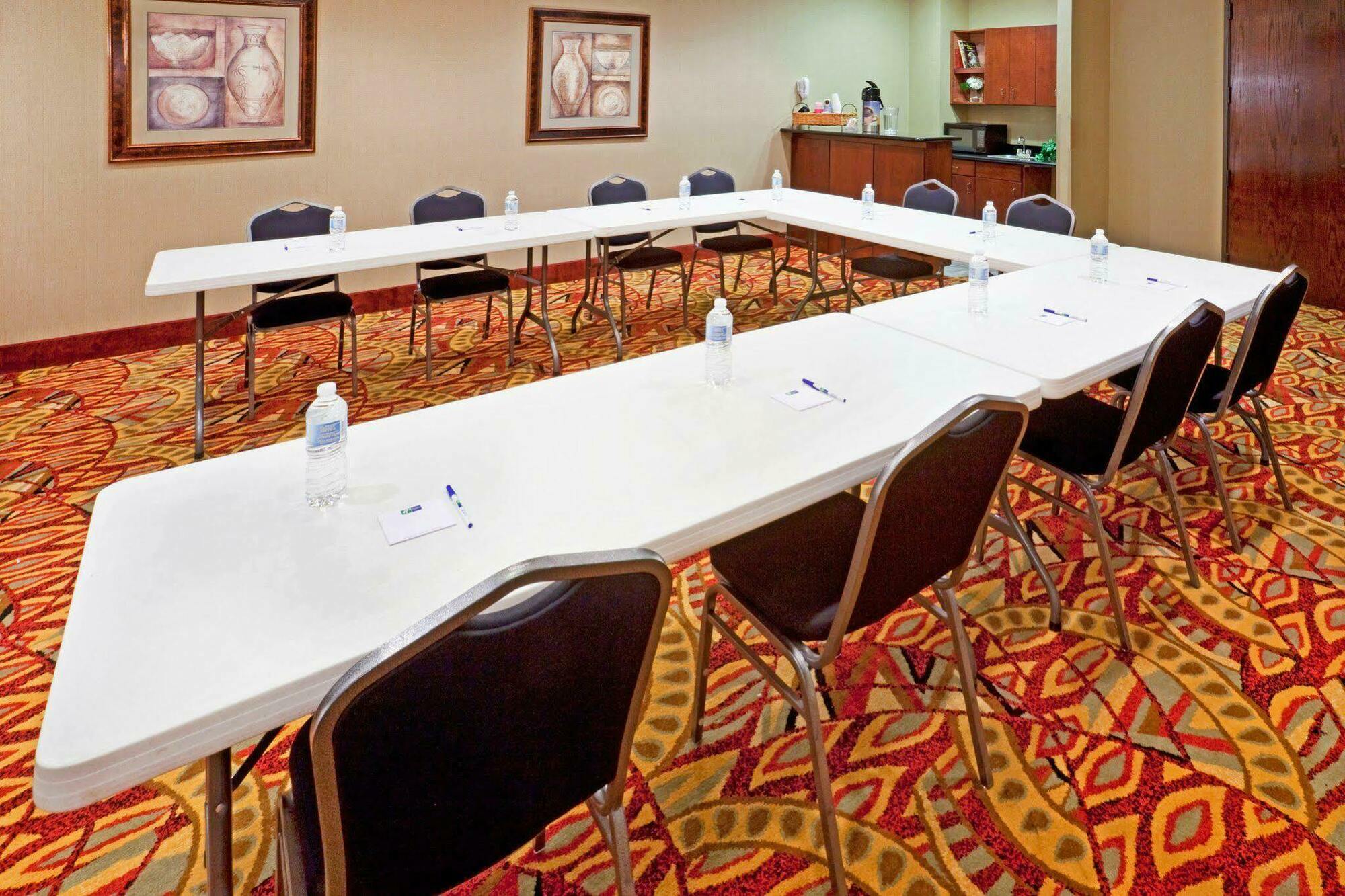 Holiday Inn Express Hotel & Suites Mount Pleasant By Ihg Facilities photo